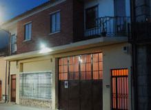 fachada-noche